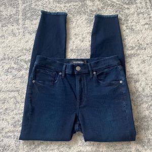 Express cropped legging mid rise dark wash jeans 4 R